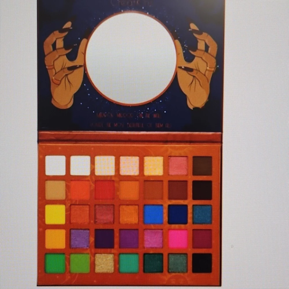 Beauty creations fortune teller eye shadow palette - Picture 2 of 12